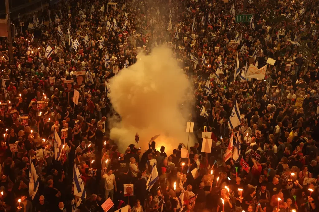 Manifestações massivas em Israel mostram desgaste de Netanyahu em meio ao genocídio contra o povo palestino