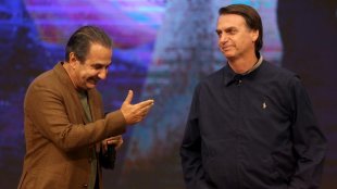 Pastores evangélicos negociam com Bolsonaro mais privilégios para suas rendas e Igrejas