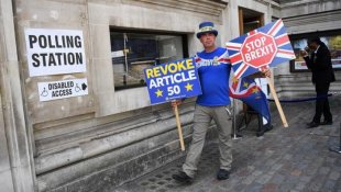 Em meio à crise do Brexit, Reino Unido participa das eleições europeias 