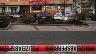 Alemanha: um neonazista ataca dois bares árabes e mata nove pessoas