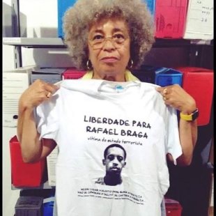 Angela Davis manifesta apoio à libertação de Rafael Braga 