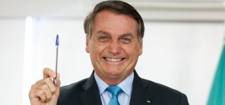 Bolsonaro promete acabar com aumento real de piso salarial dos professores