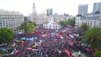 Massivo ato na Argentina: "Hoje repetimos: Santiago Maldonado foi desaparecido pelo Estado"