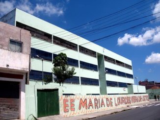 Escola Maria de Lourdes desocupada com violência