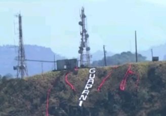 Índios Guarani que reivindicam remarcação de sua terra desligam antenas do Pico do Jaraguá