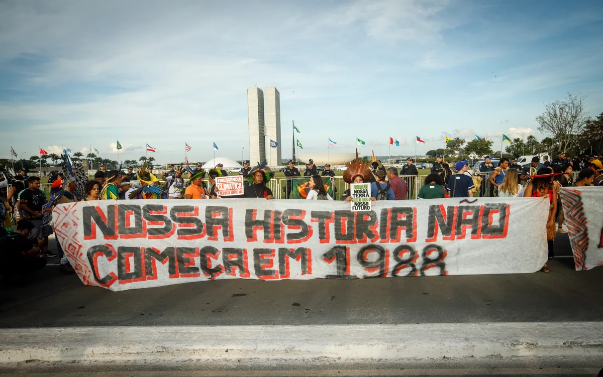 Tese reacionária do Marco Temporal será julgada pelo STF, enquanto indígenas de todo país protestam