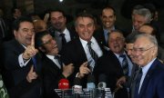 Para acabar com nossa aposentadoria, Bolsonaro irá recriar dois ministérios em aceno ao Congresso