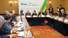 Em viagem de negócios à Colômbia, Dilma fecha acordo com empresários