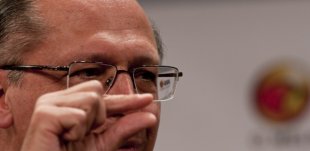 Alckmin e Folha, um rouba a merenda e outro esconde a notícia	