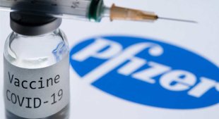 Sai autorização final à imunizante da Pfizer, mas é preciso lutar pela quebra das patentes