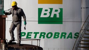 Diretoria da Petrobras omitiu metade dos casos de Covid-19 entre trabalhadores para agradar Wall Street