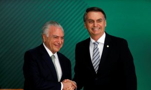 Bolsonaro admite ter feito acordo para divulgar carta de Temer e diz que "não pode falar"