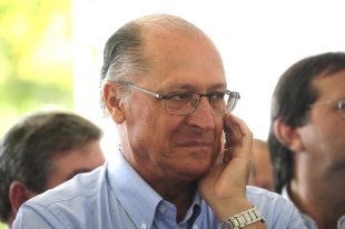 Alckmin volta a defender projeto de reorganização escolar