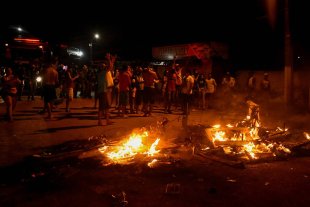 Apagão no Amapá: moradores realizam protestos após seis dias sem solução