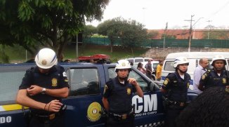 Polícia tenta impedir o show de Caetano Veloso na ocupação de São Bernardo